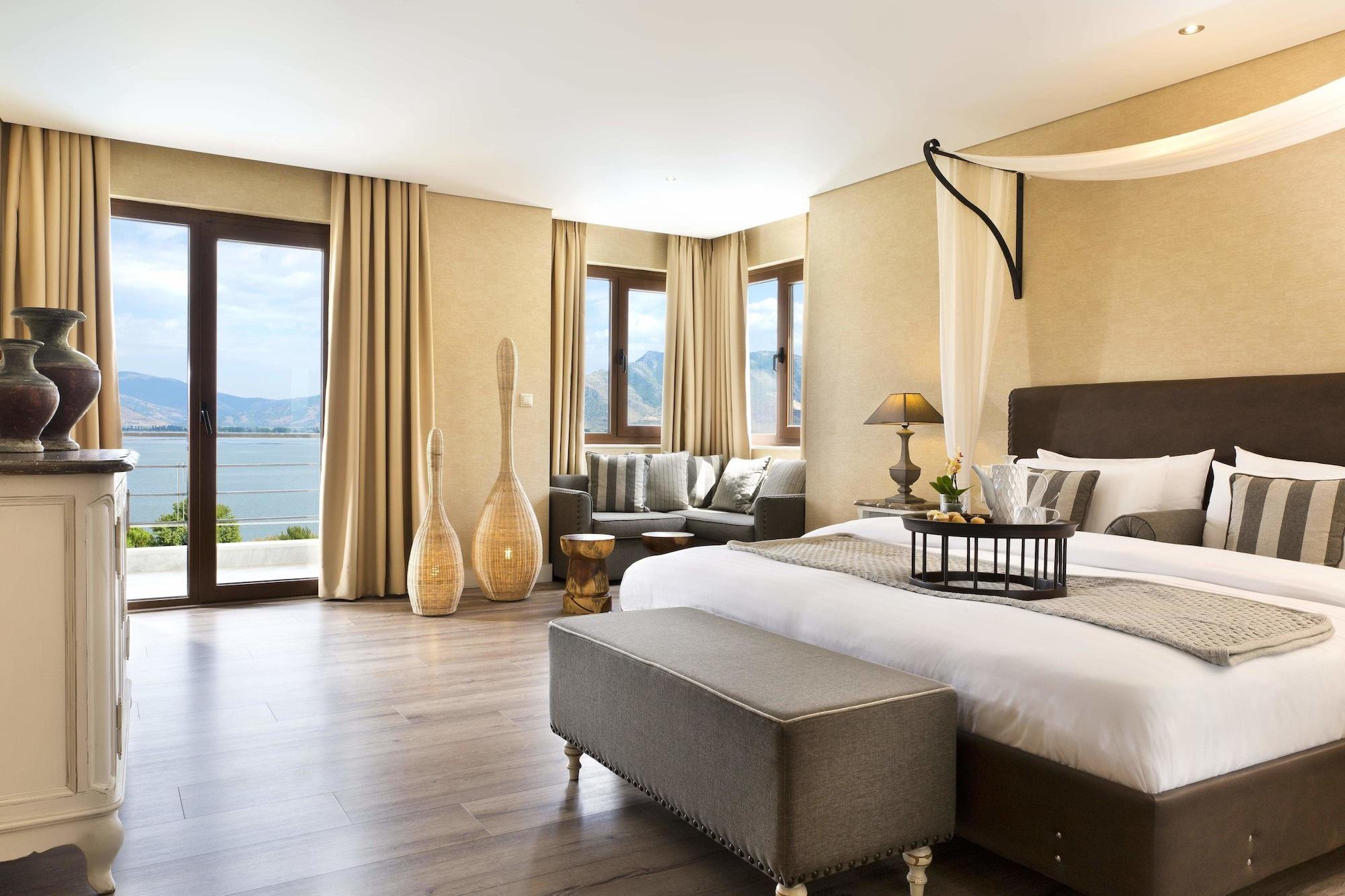 Limneon Resort & Spa Kastoria Ngoại thất bức ảnh A bedroom at the hotel