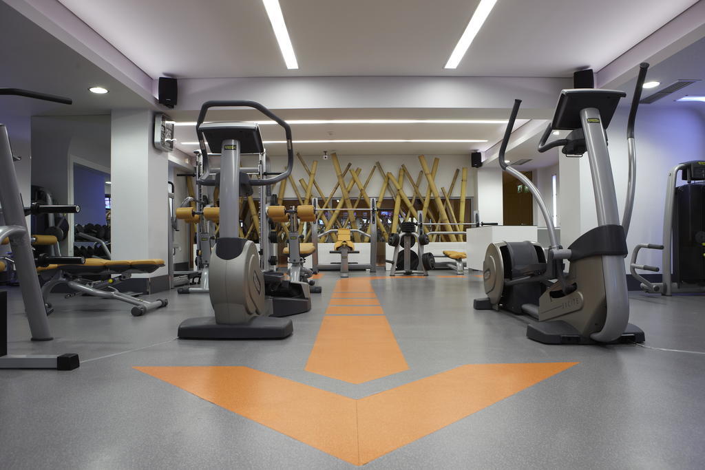 Limneon Resort & Spa Kastoria Ngoại thất bức ảnh The gym at the hotel