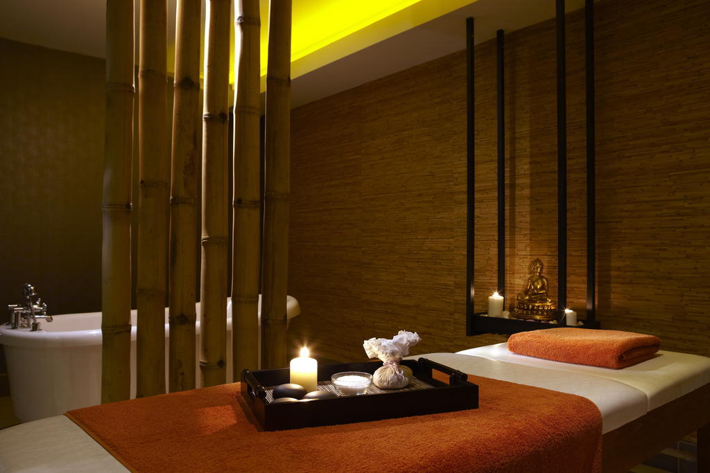 Limneon Resort & Spa Kastoria Ngoại thất bức ảnh A spa treatment room